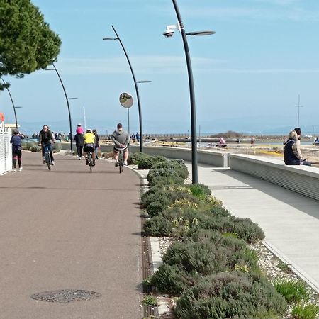 Seaview Beach Front Grado Pineta Andromeda 外观 照片